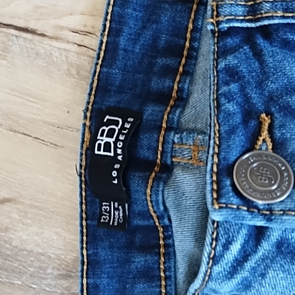 Stylish Distressed Blue Women's Skinny Jeans - Picture 3 of 6